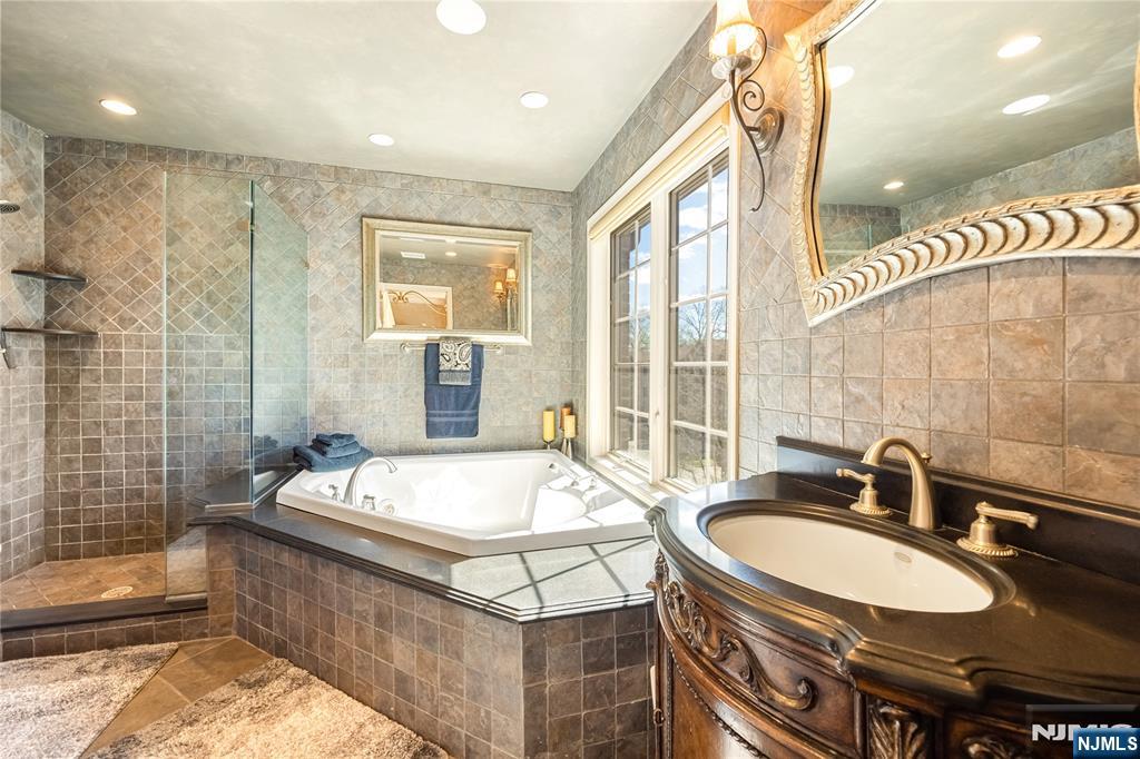 19 Sherbrooke Court 27