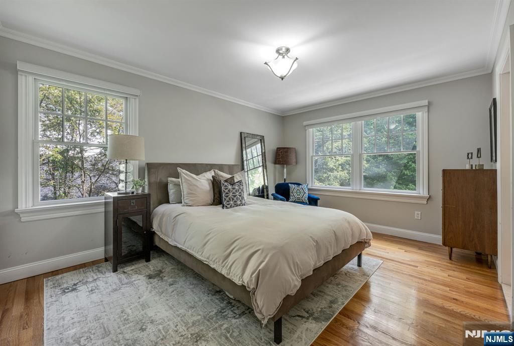 42 Lakewood Avenue