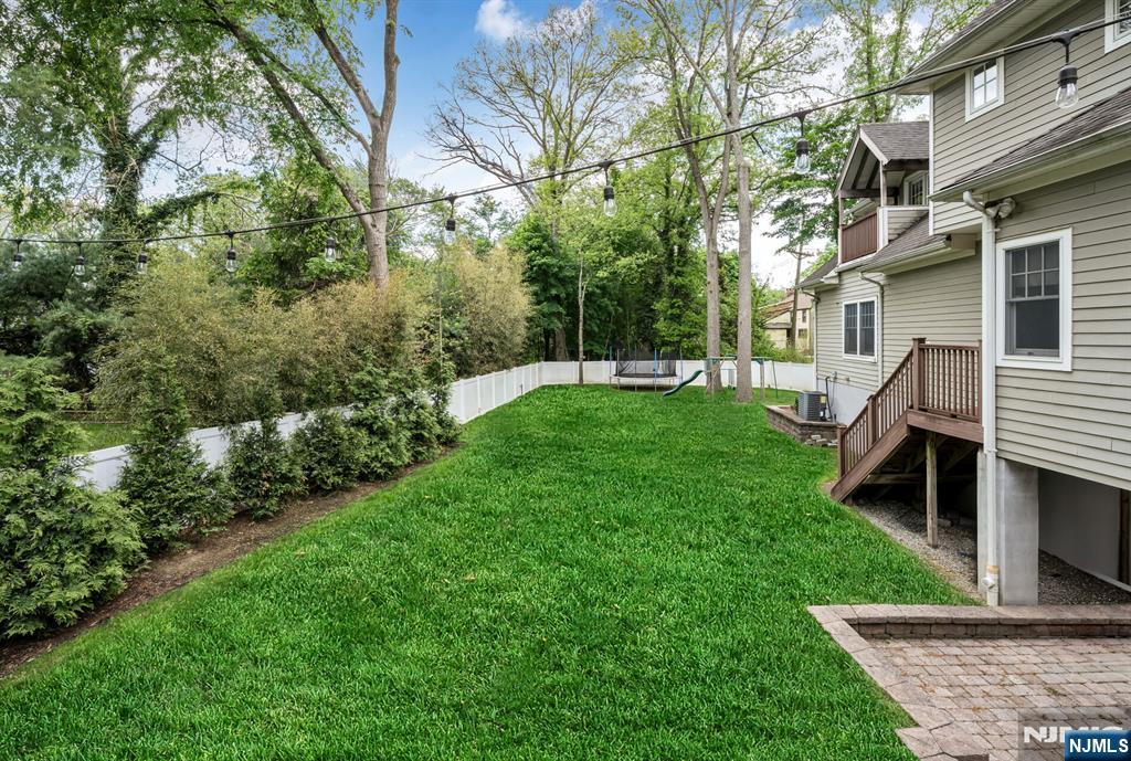 42 Lakewood Avenue