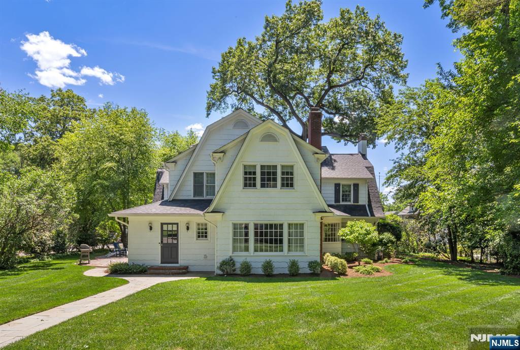 151 Valley View Avenue