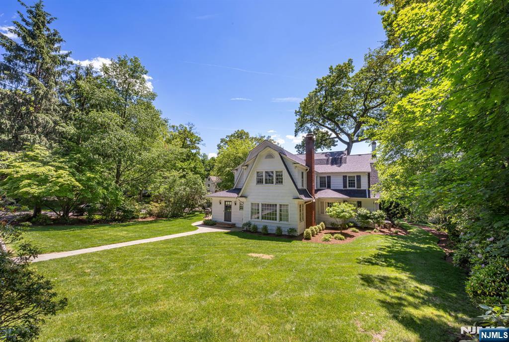 151 Valley View Avenue