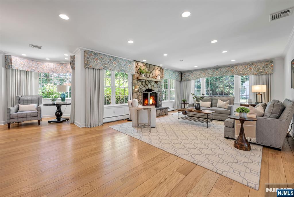 151 Valley View Avenue