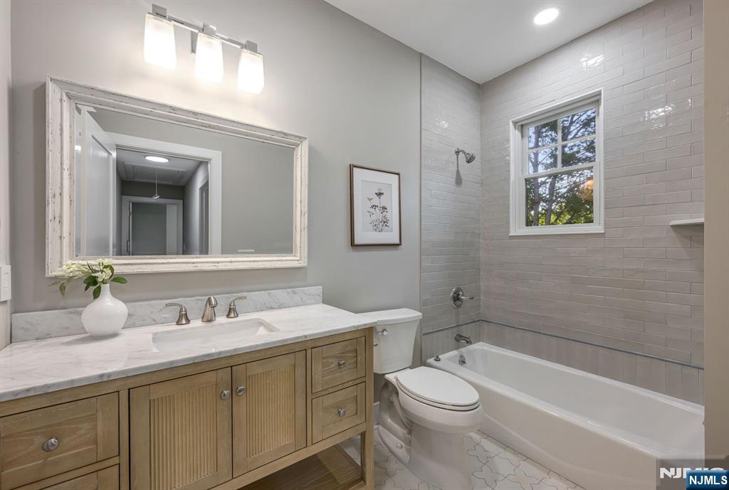 5 Blanchfield Court