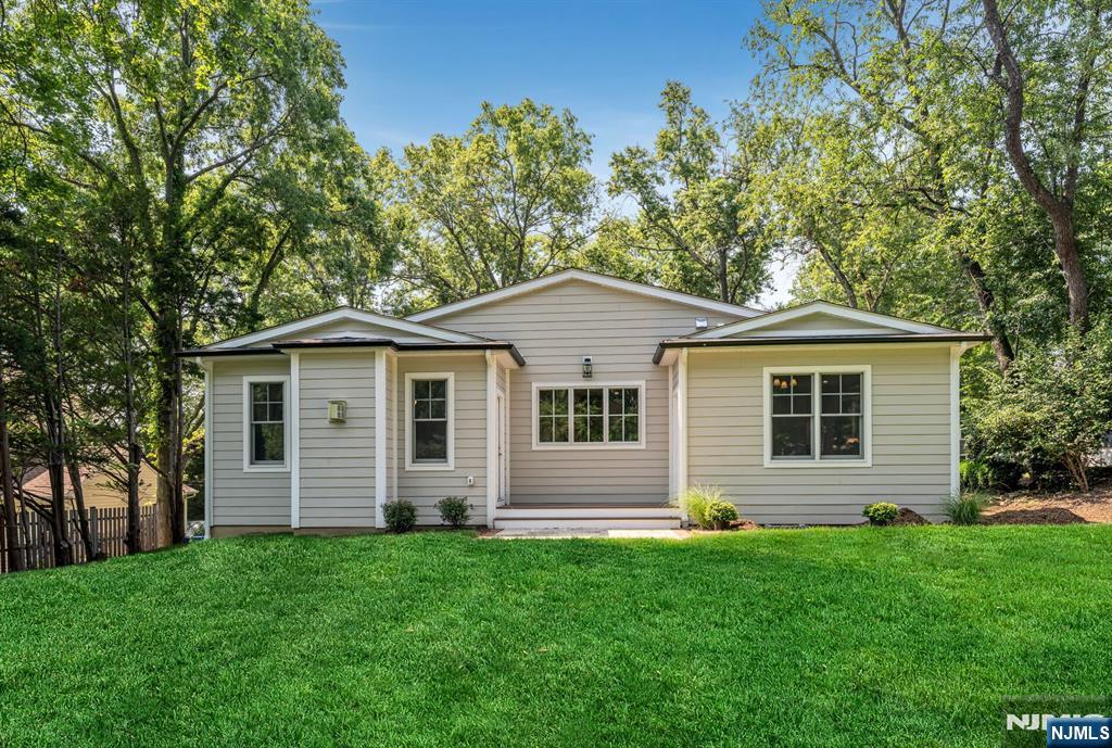 5 Blanchfield Court