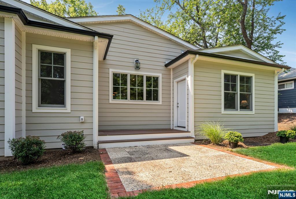 5 Blanchfield Court