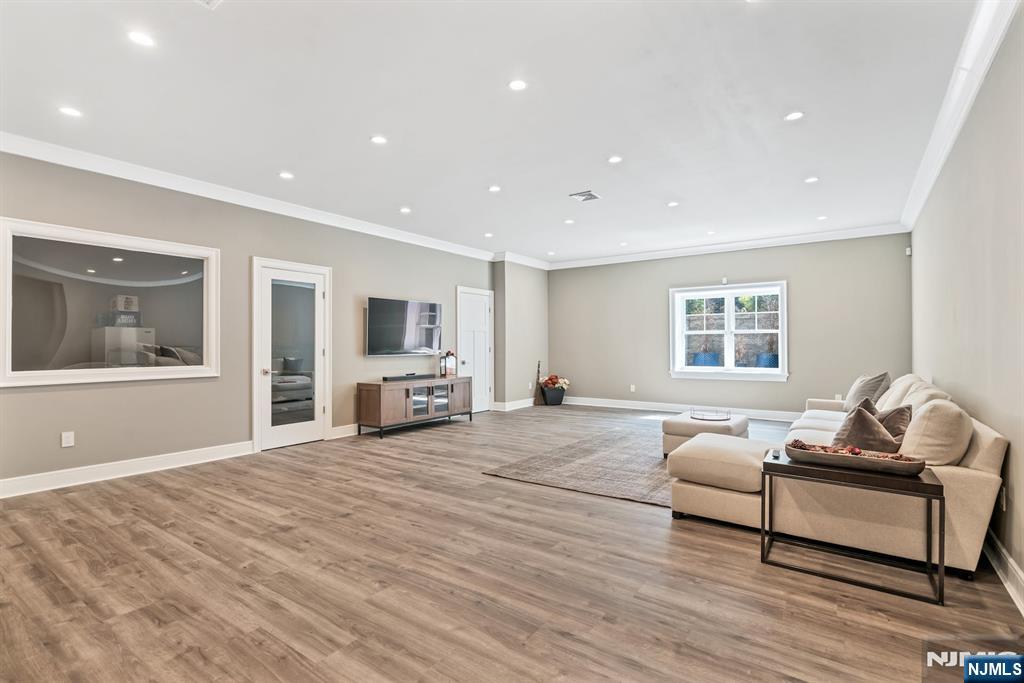 4 Brookview Court