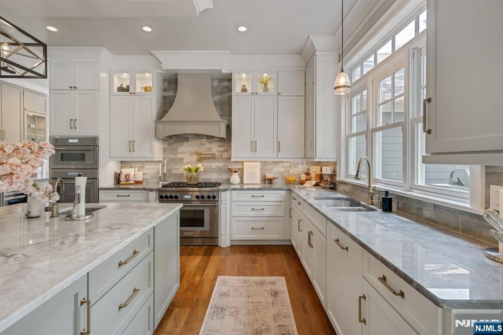 4 Brookview Court