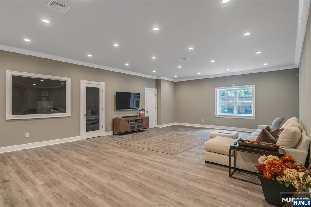4 Brookview Court