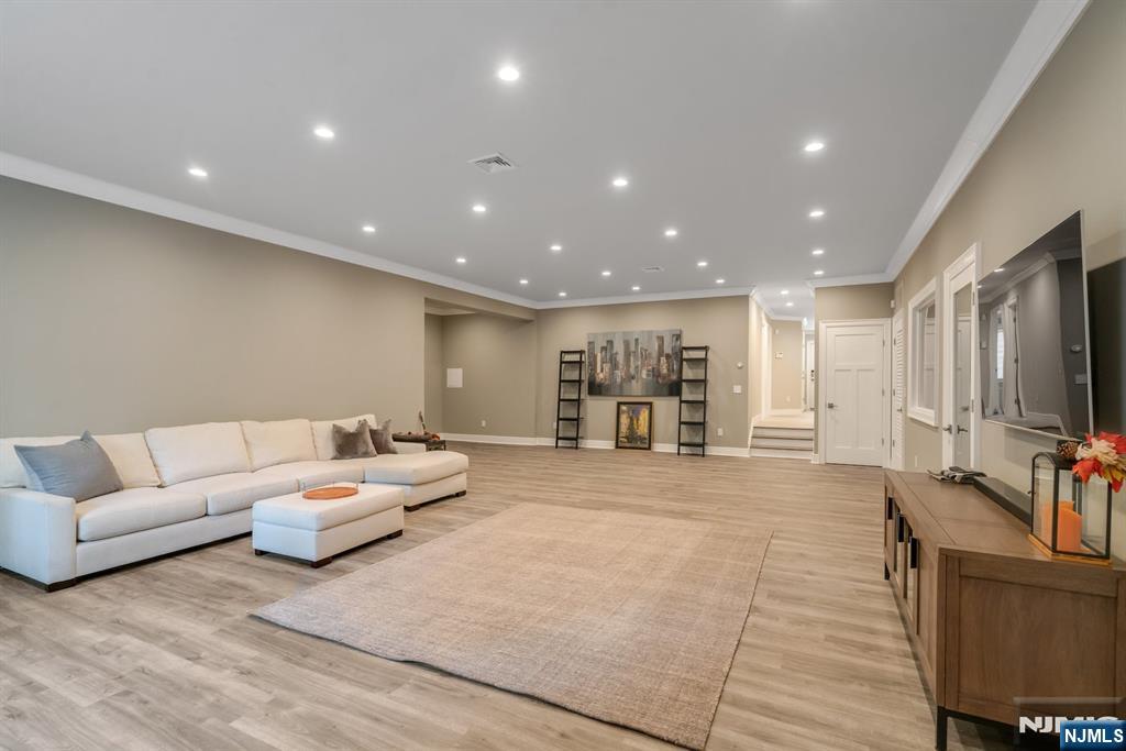 4 Brookview Court