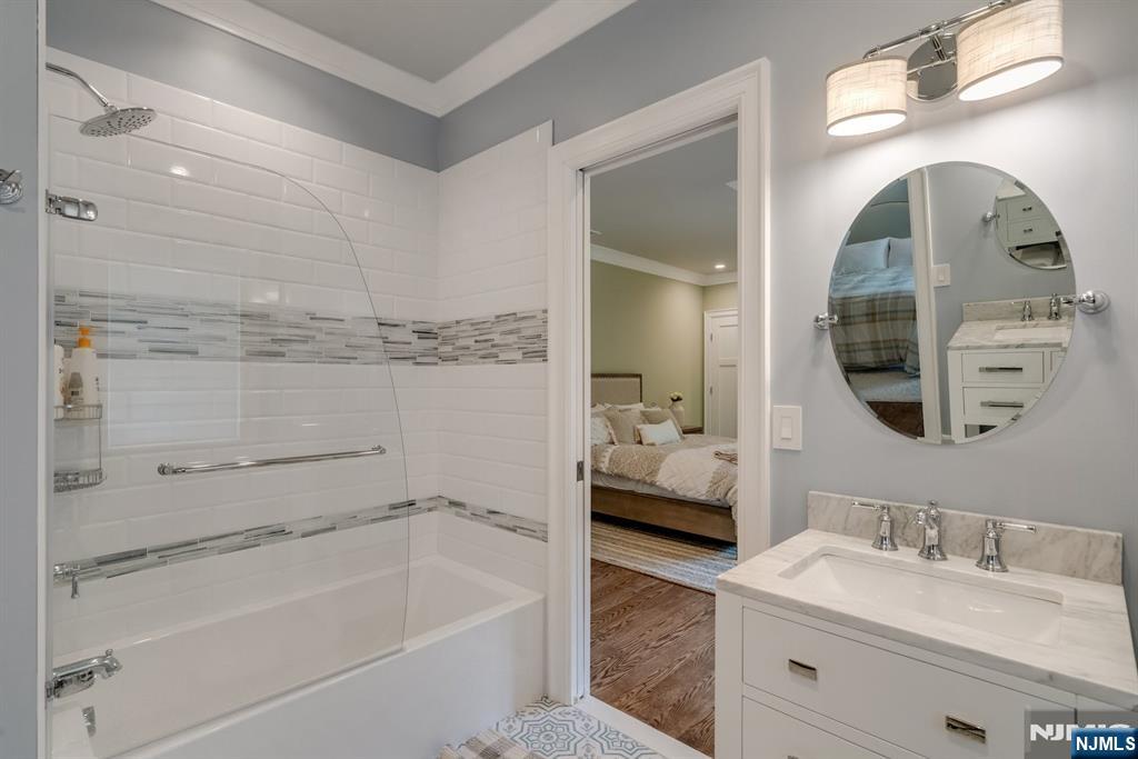 4 Brookview Court