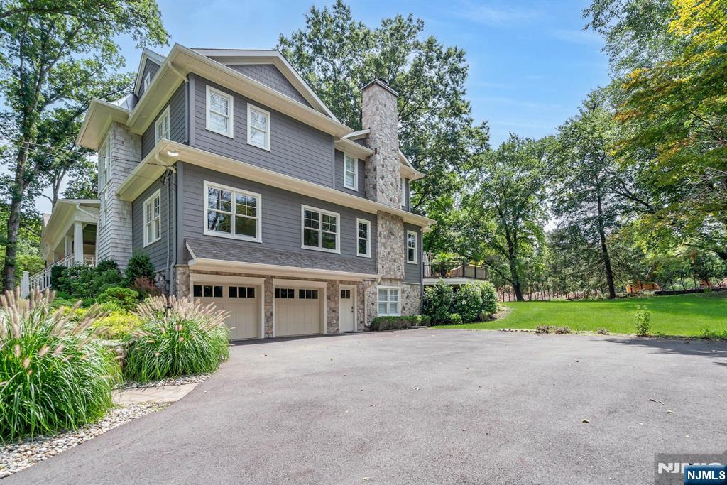 4 Brookview Court