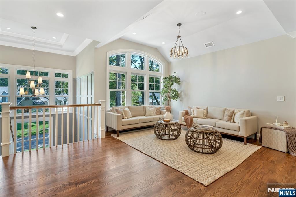 4 Brookview Court