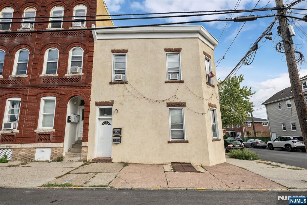 84 Westervelt Place