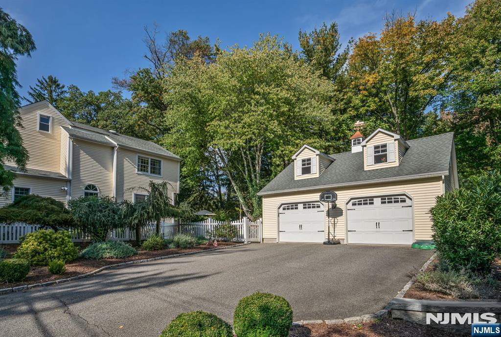 70 Saxonia Avenue