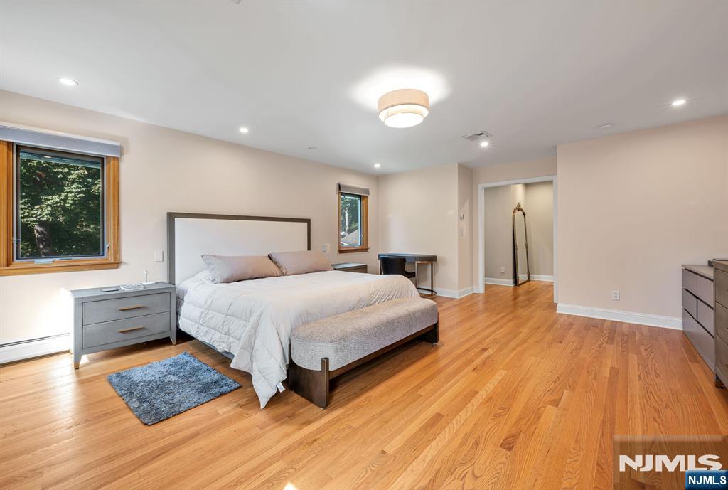 23 Spruce Place