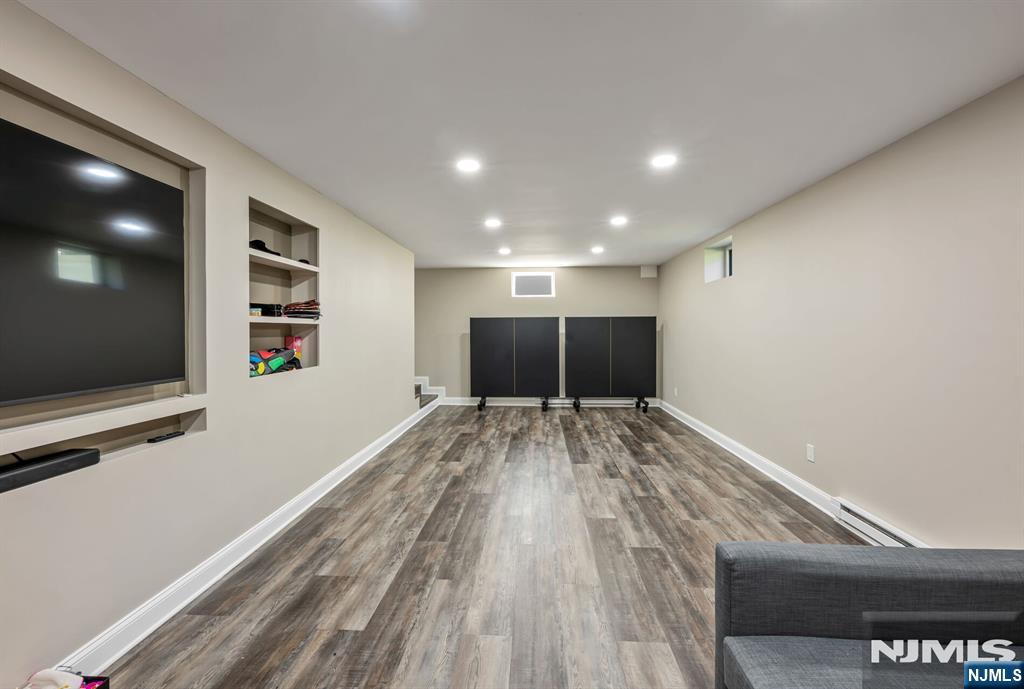 23 Spruce Place
