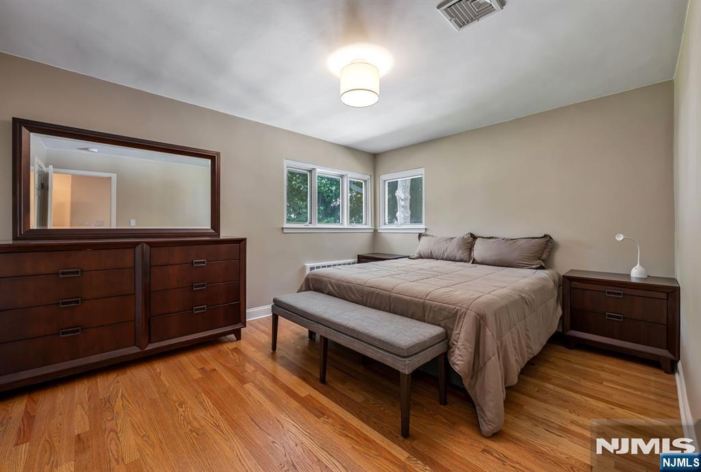 23 Spruce Place