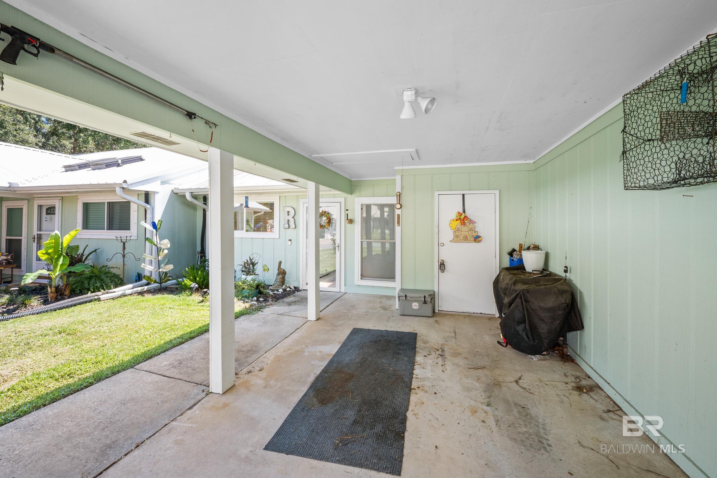 1232 E Hummingbird Lane 202