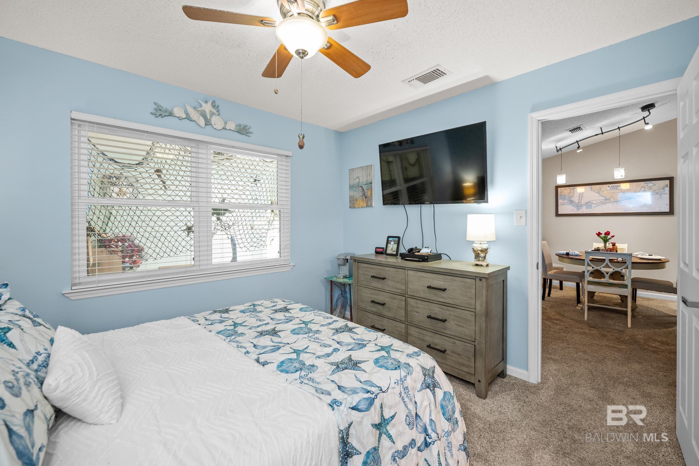 1232 E Hummingbird Lane 202