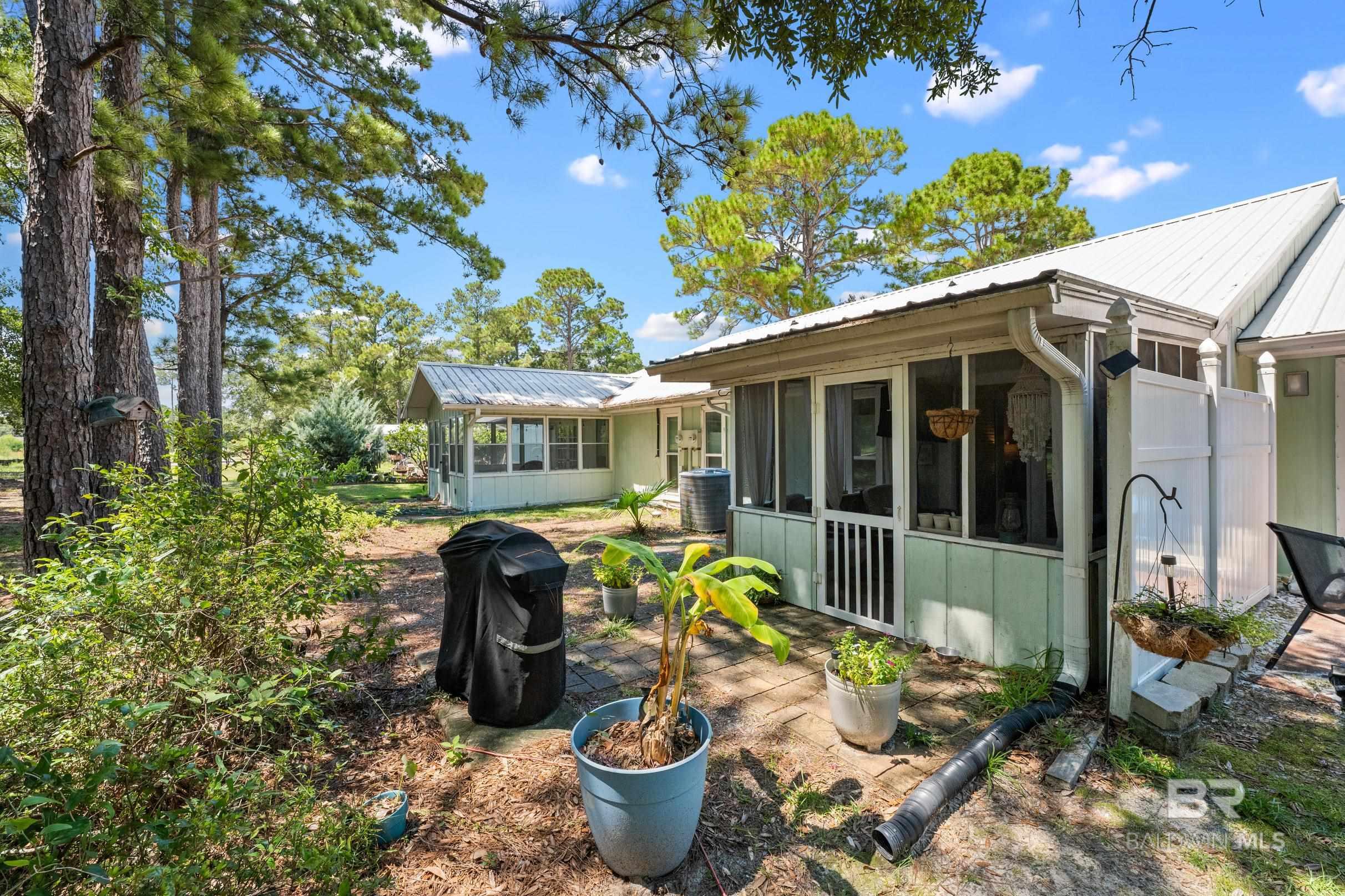1232 E Hummingbird Lane 202