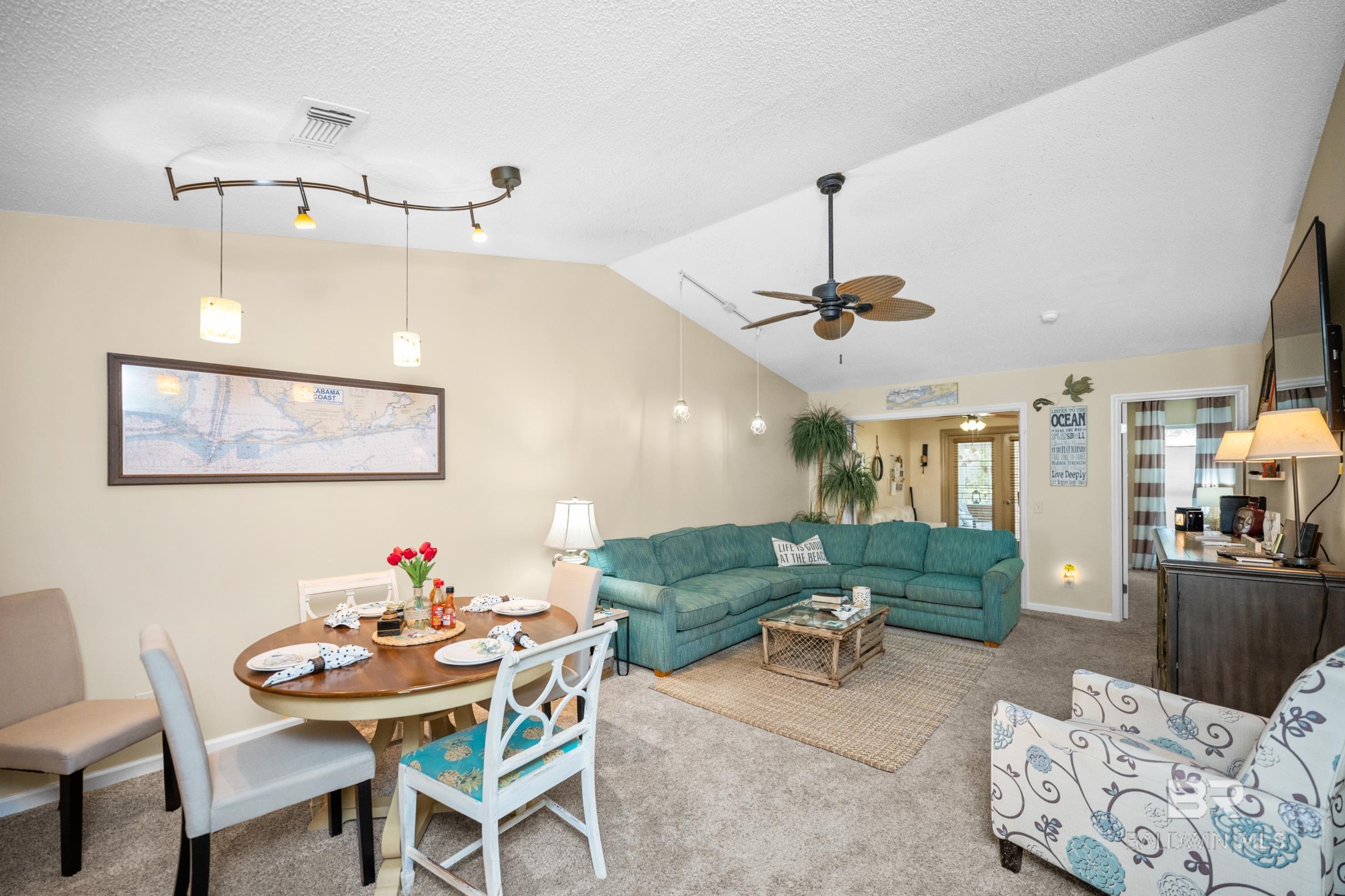 1232 E Hummingbird Lane 202