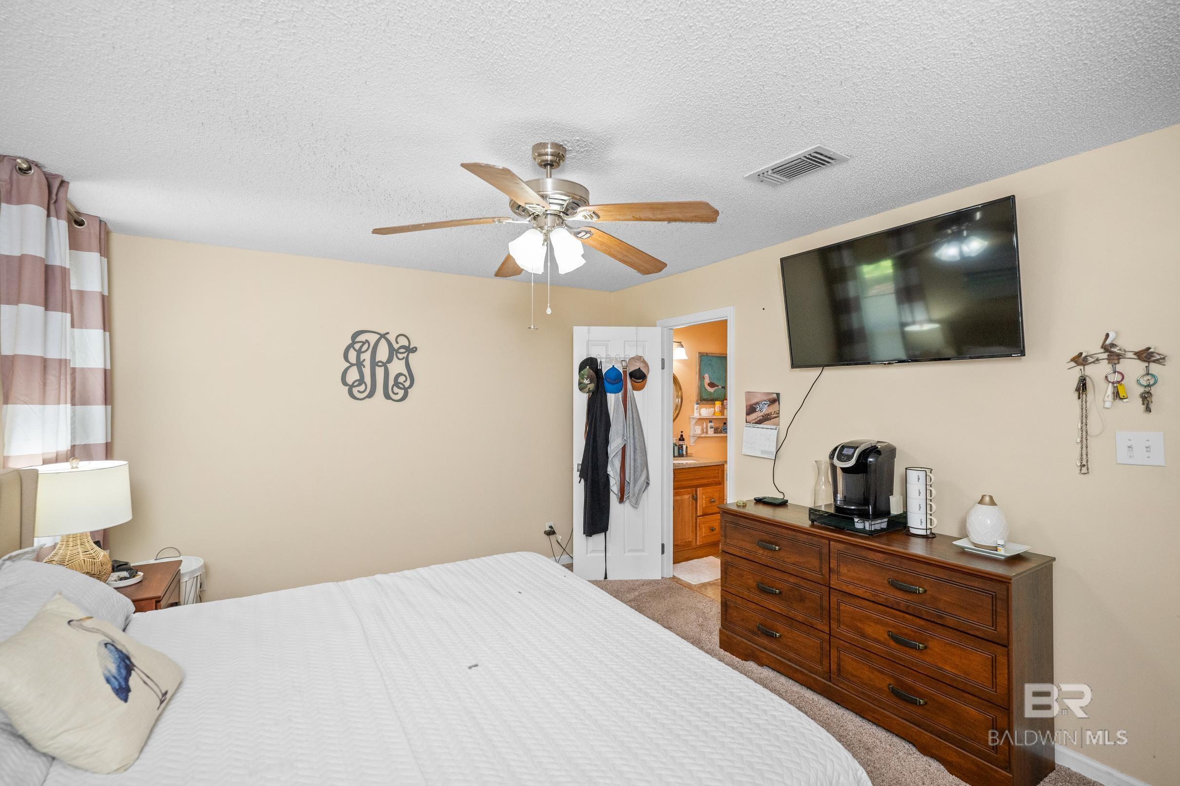 1232 E Hummingbird Lane 202