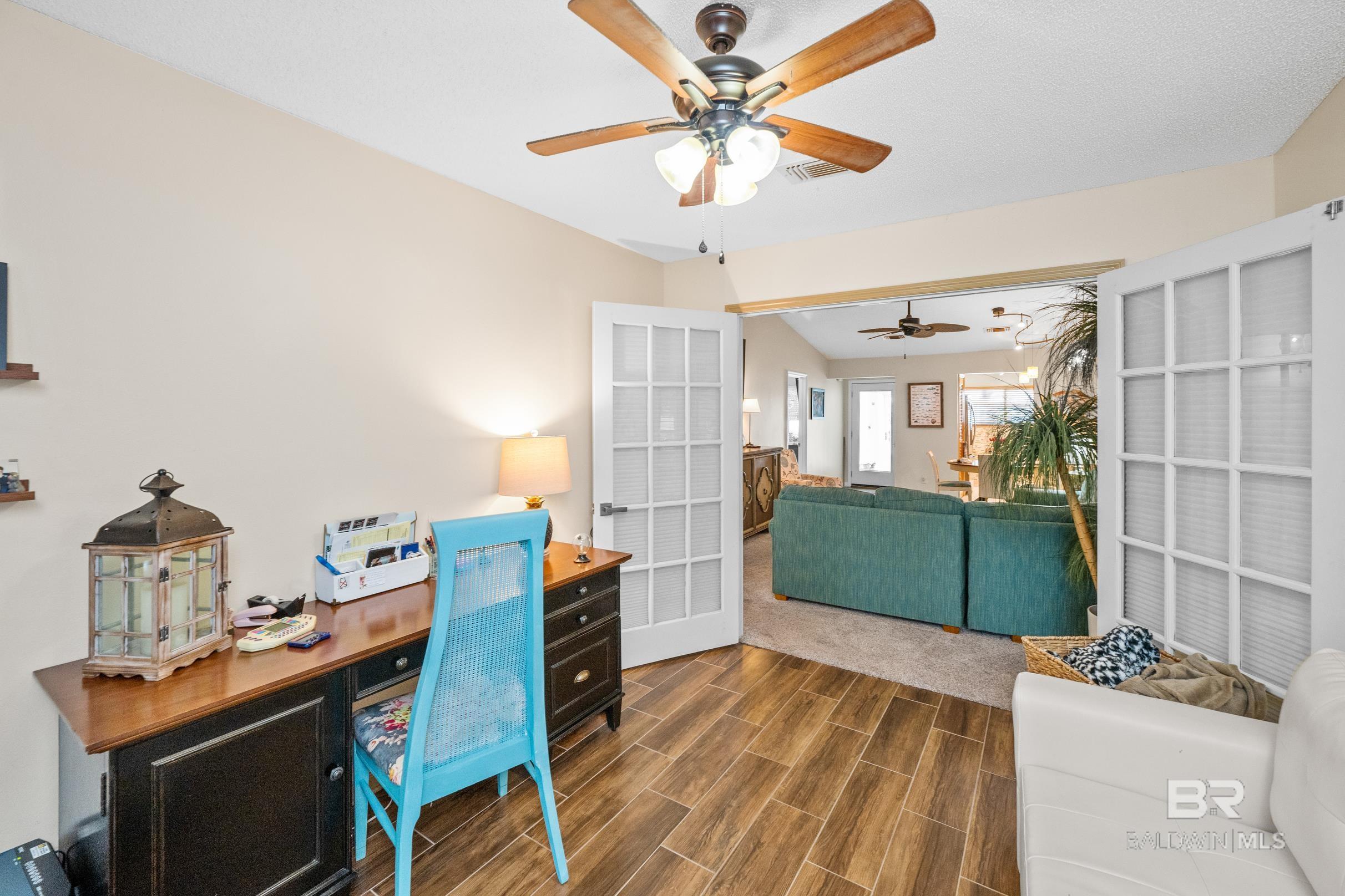 1232 E Hummingbird Lane 202