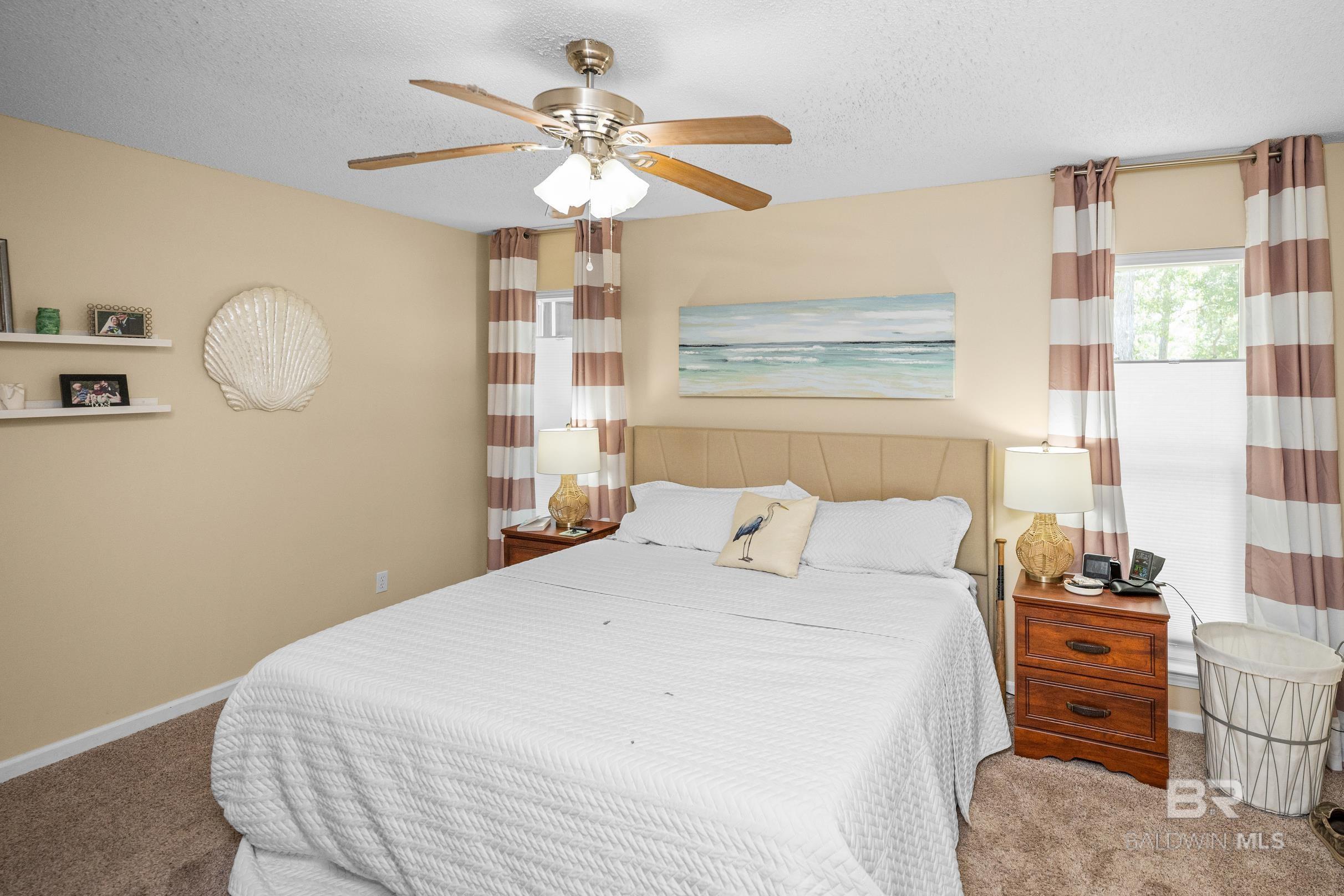 1232 E Hummingbird Lane 202
