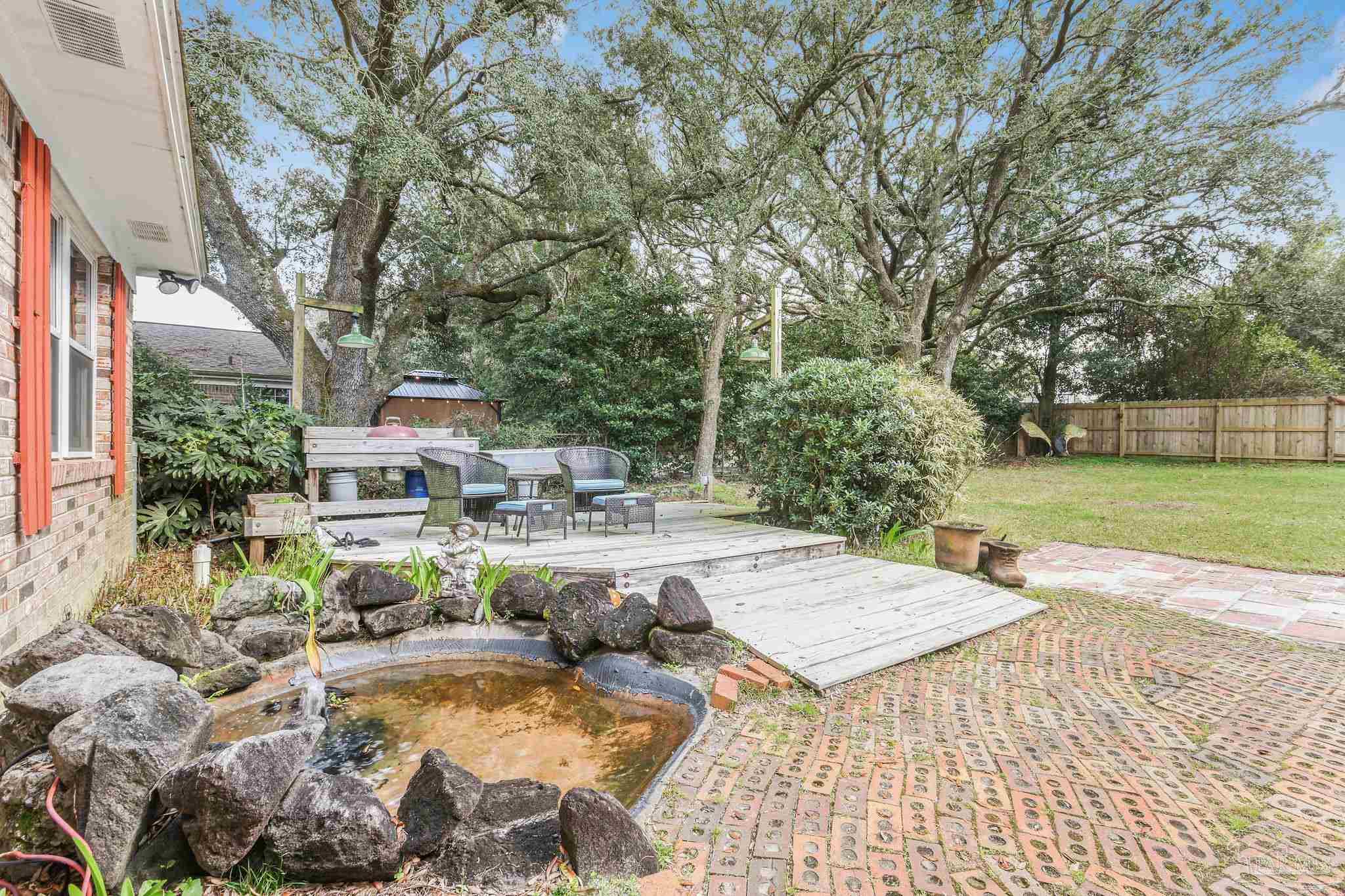 10827 Berryhill Rd