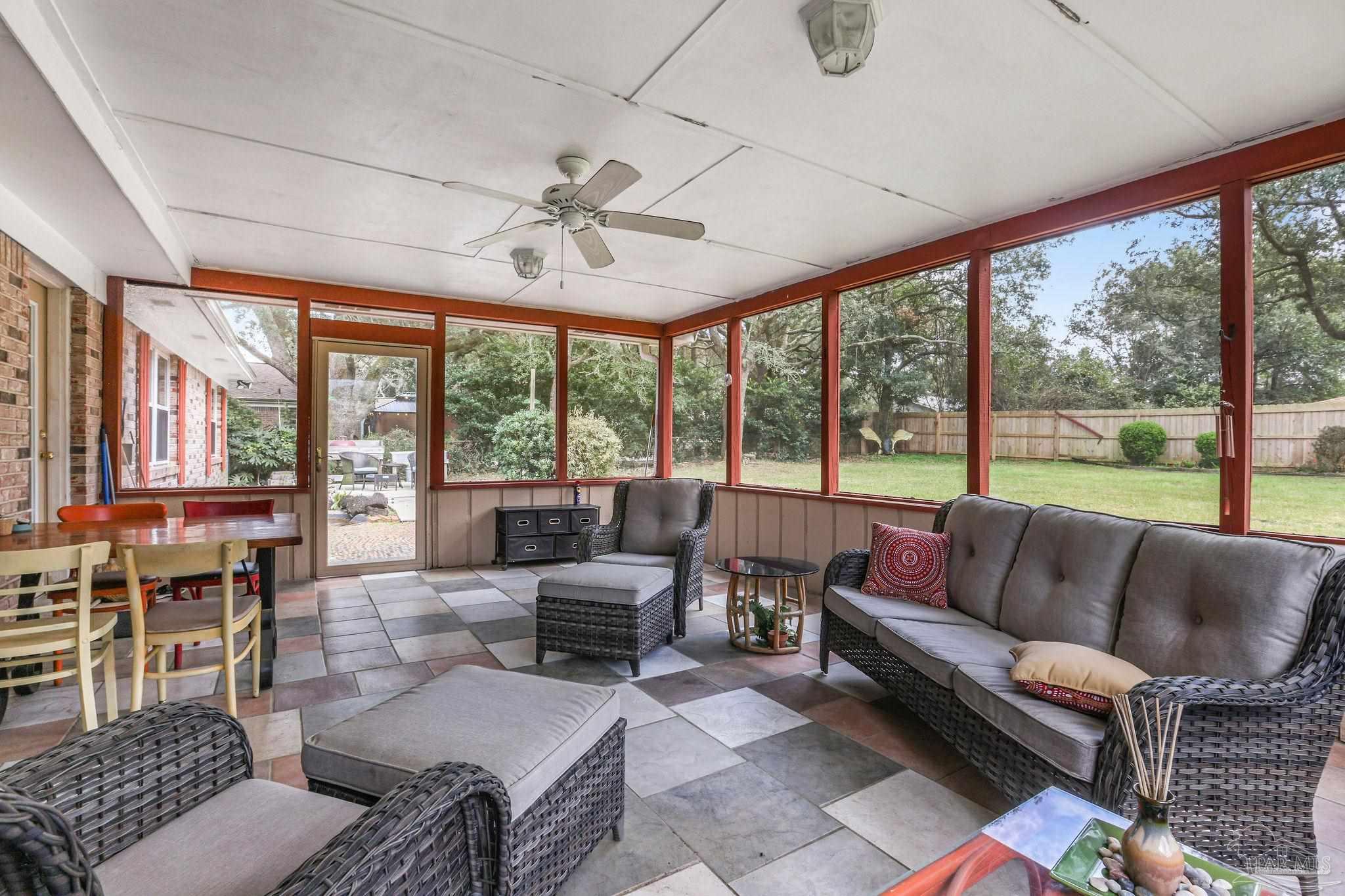 10827 Berryhill Rd