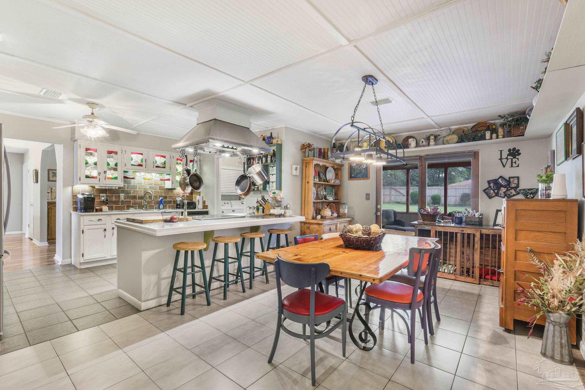 10827 Berryhill Rd