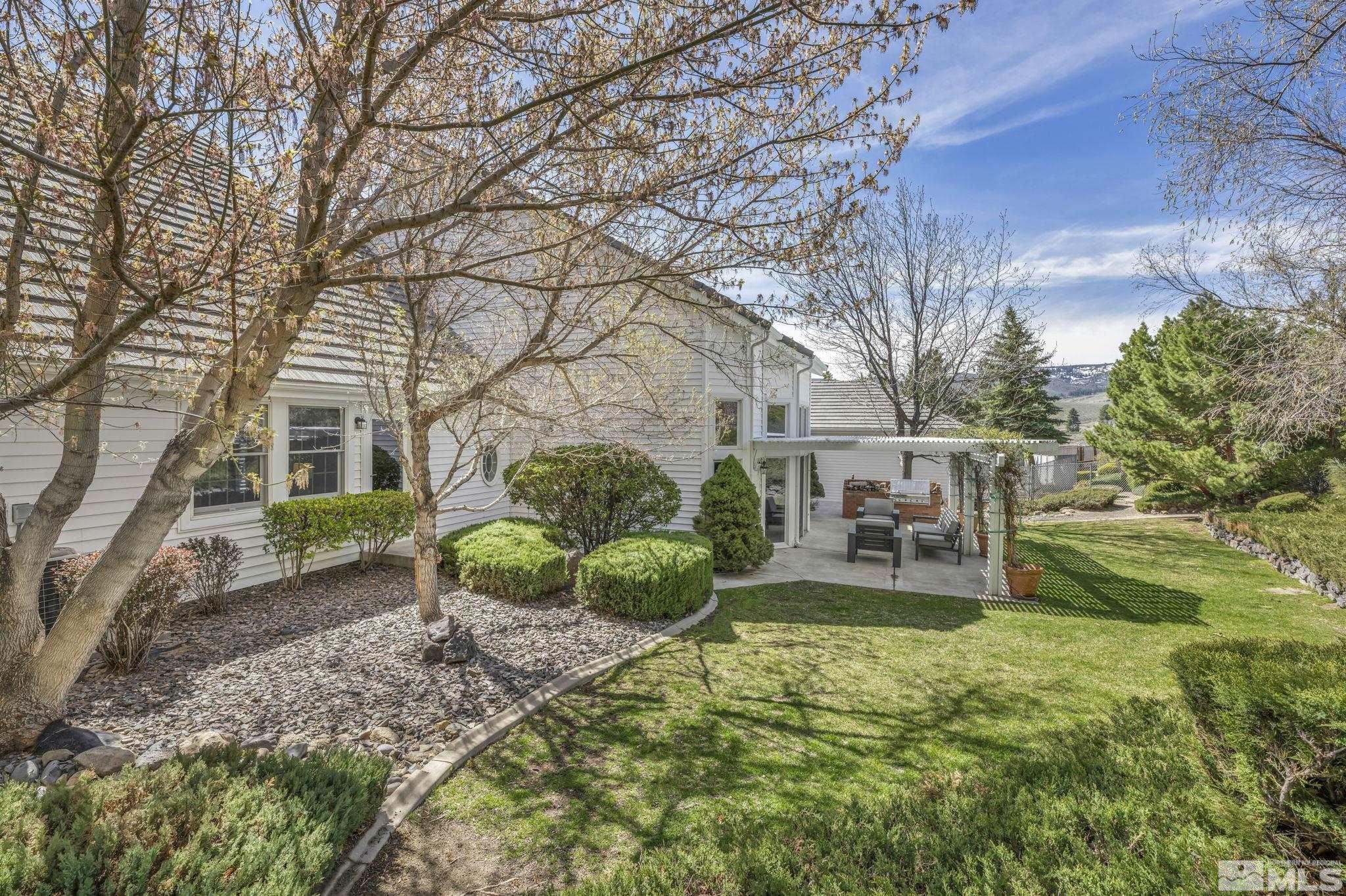 1844 W Wellington