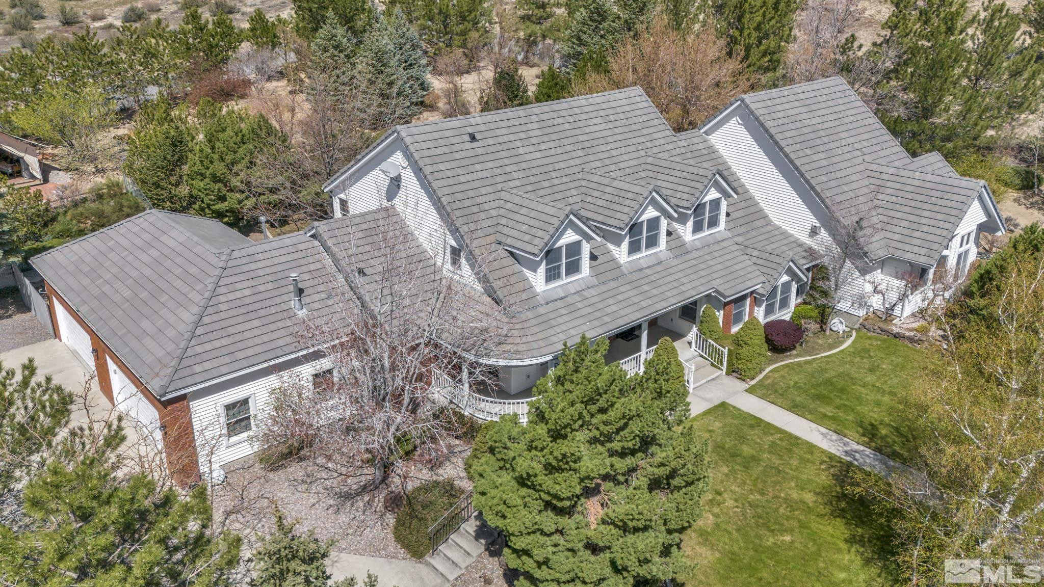 1844 W Wellington