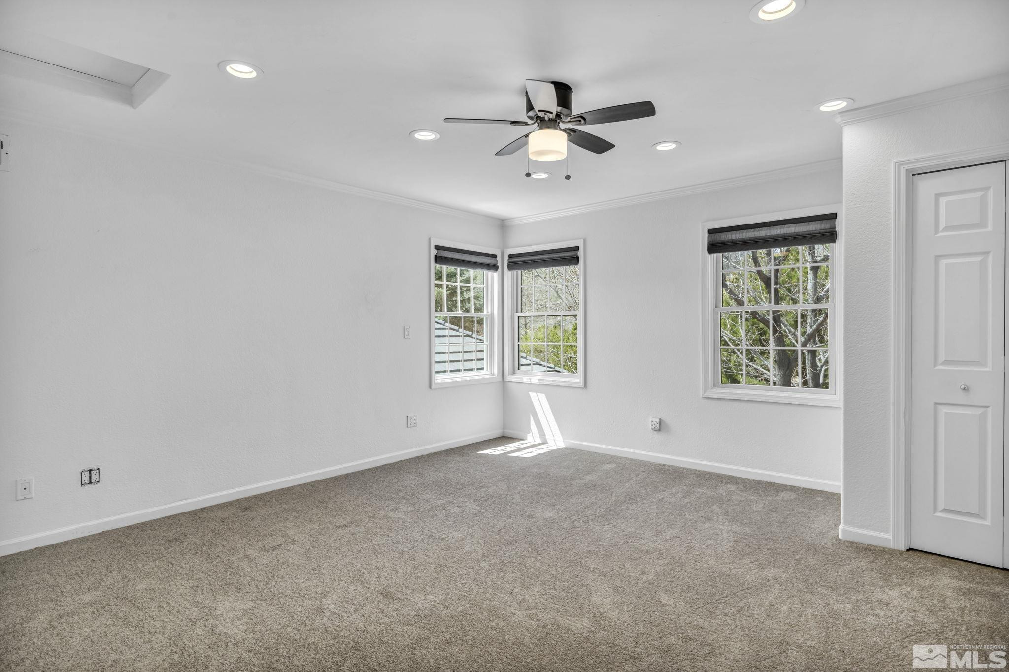 1844 W Wellington