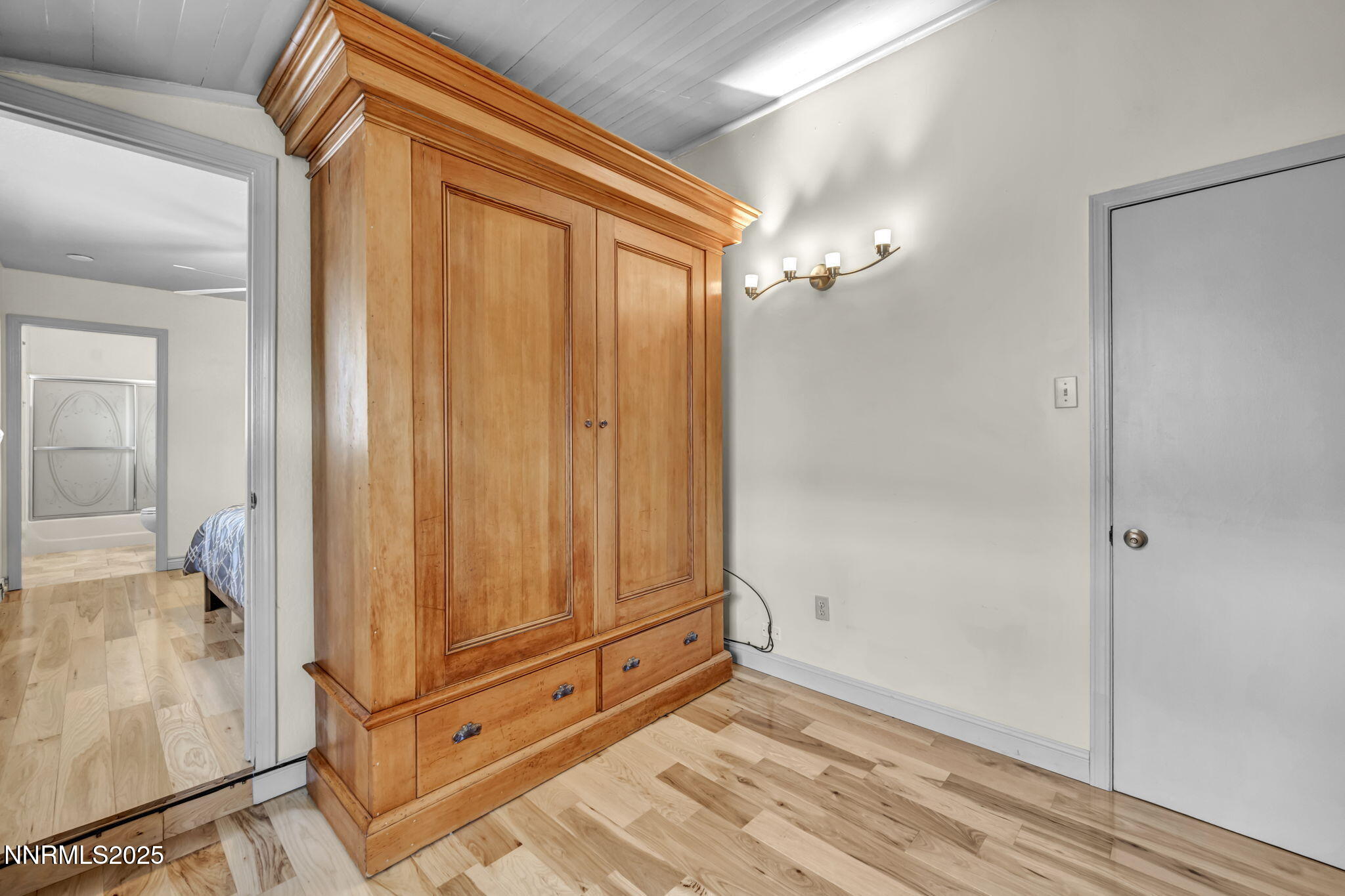 100 Pedlar Road