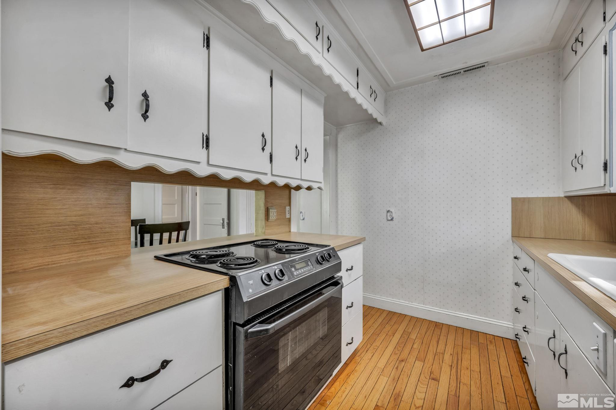 412 W Fifth Street
