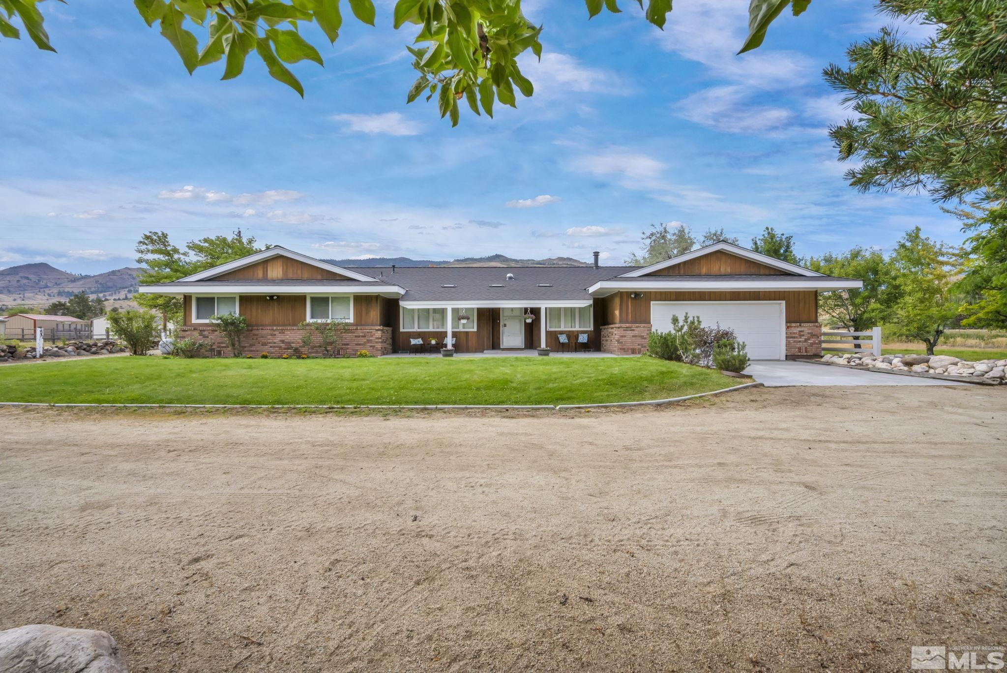 2255 Blue Heron Circle