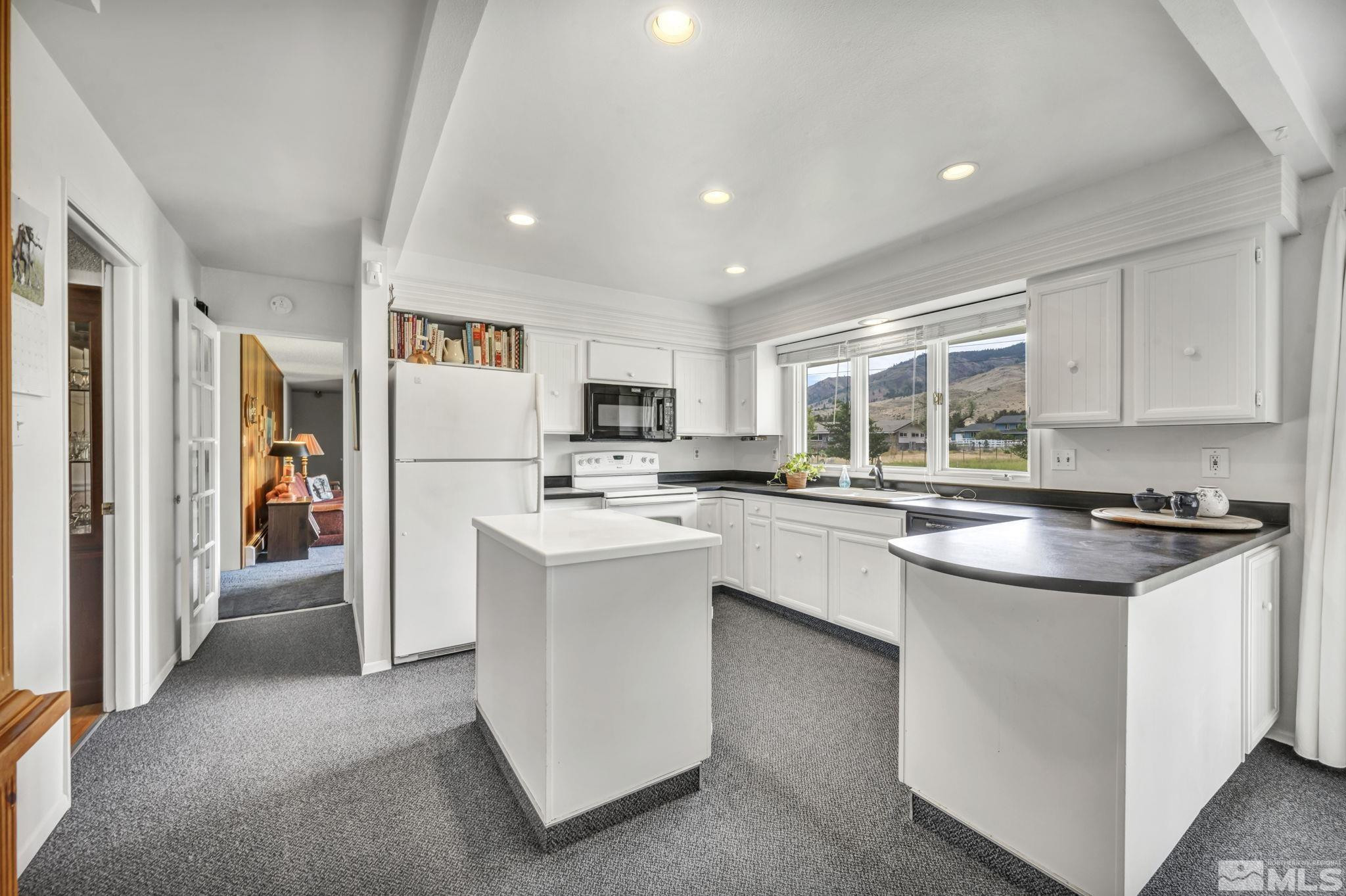 2255 Blue Heron Circle