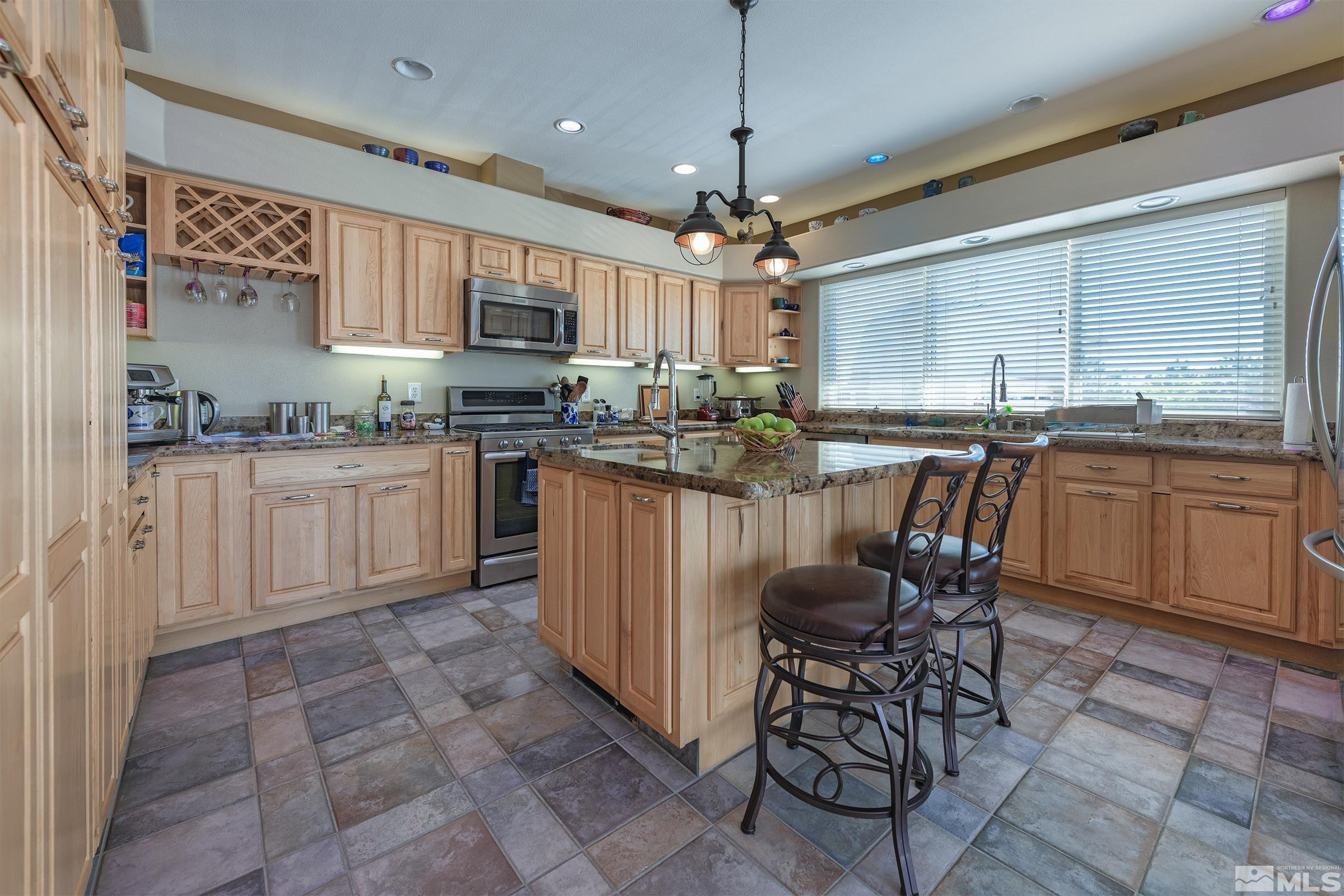 2844 Pinewood Place