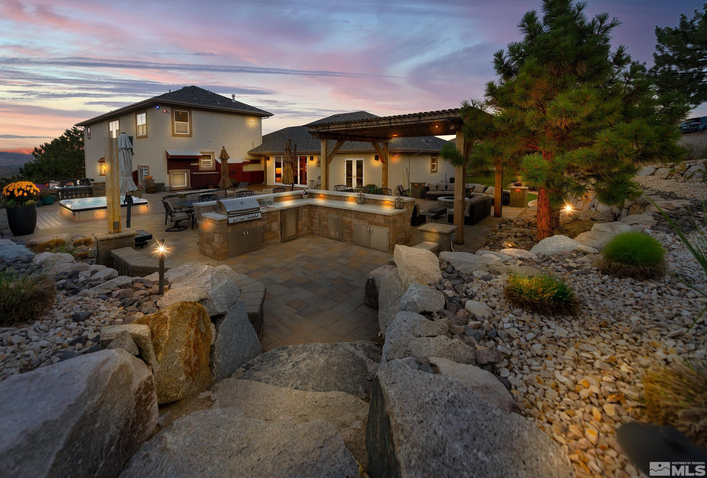 2844 Pinewood Place