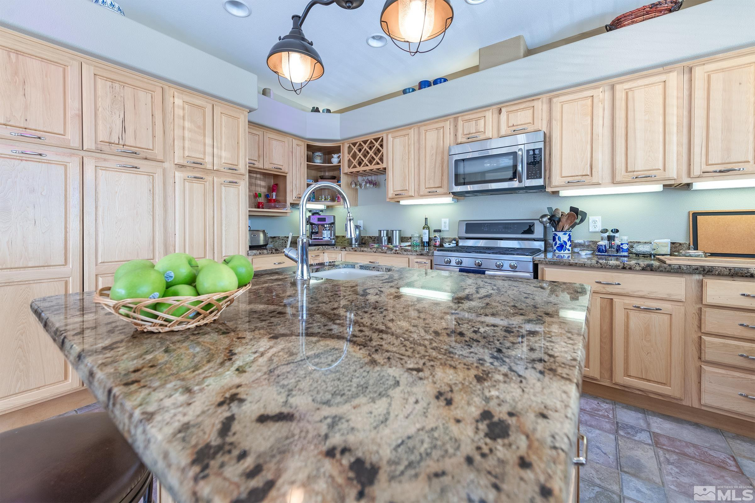 2844 Pinewood Place
