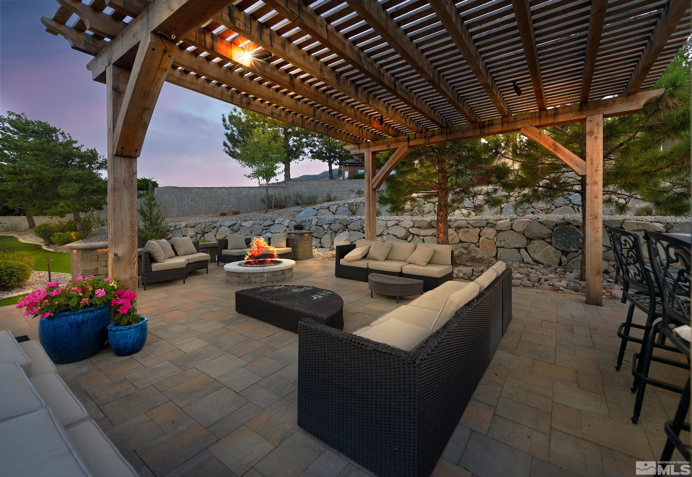 2844 Pinewood Place