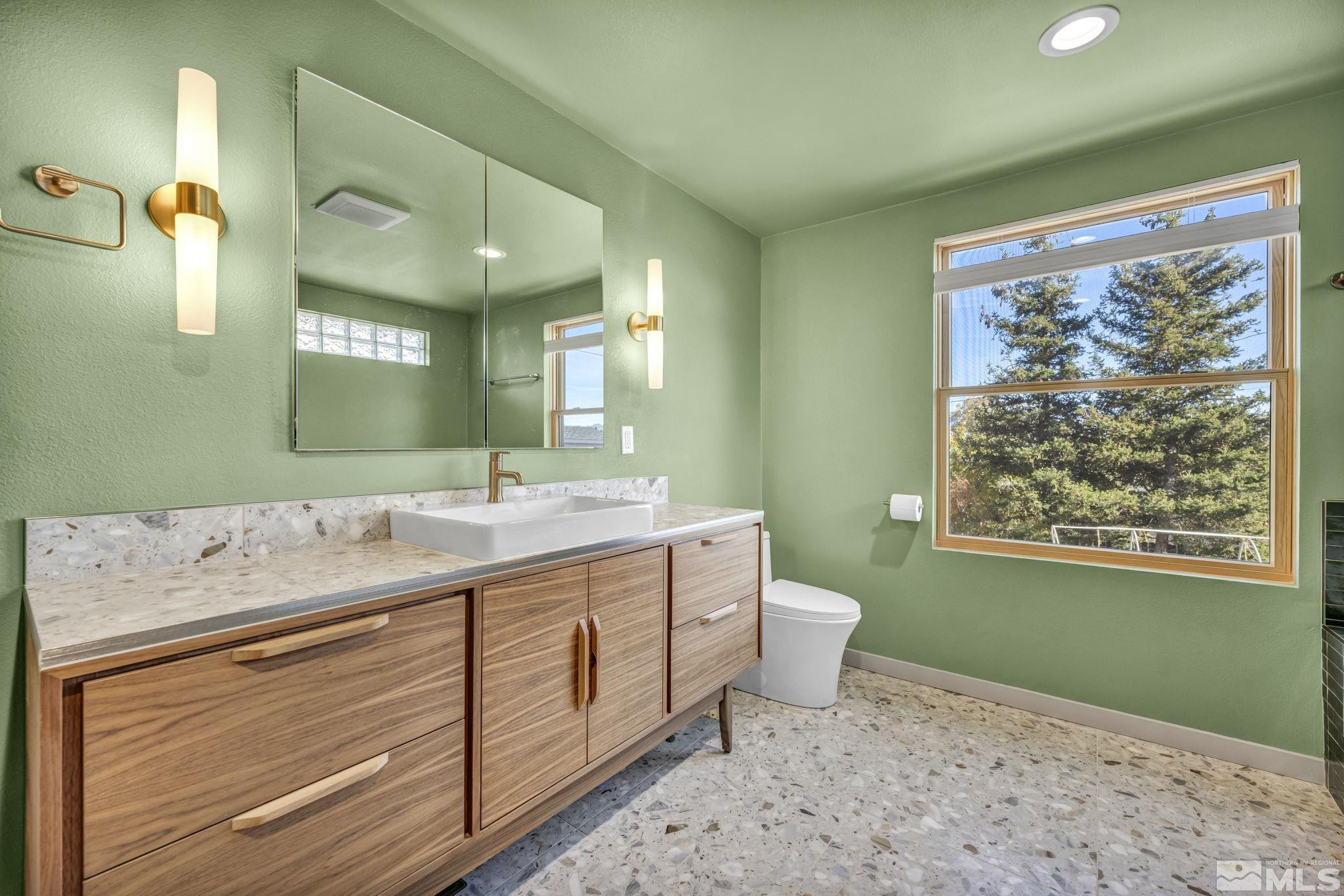 1101 Coral Way
