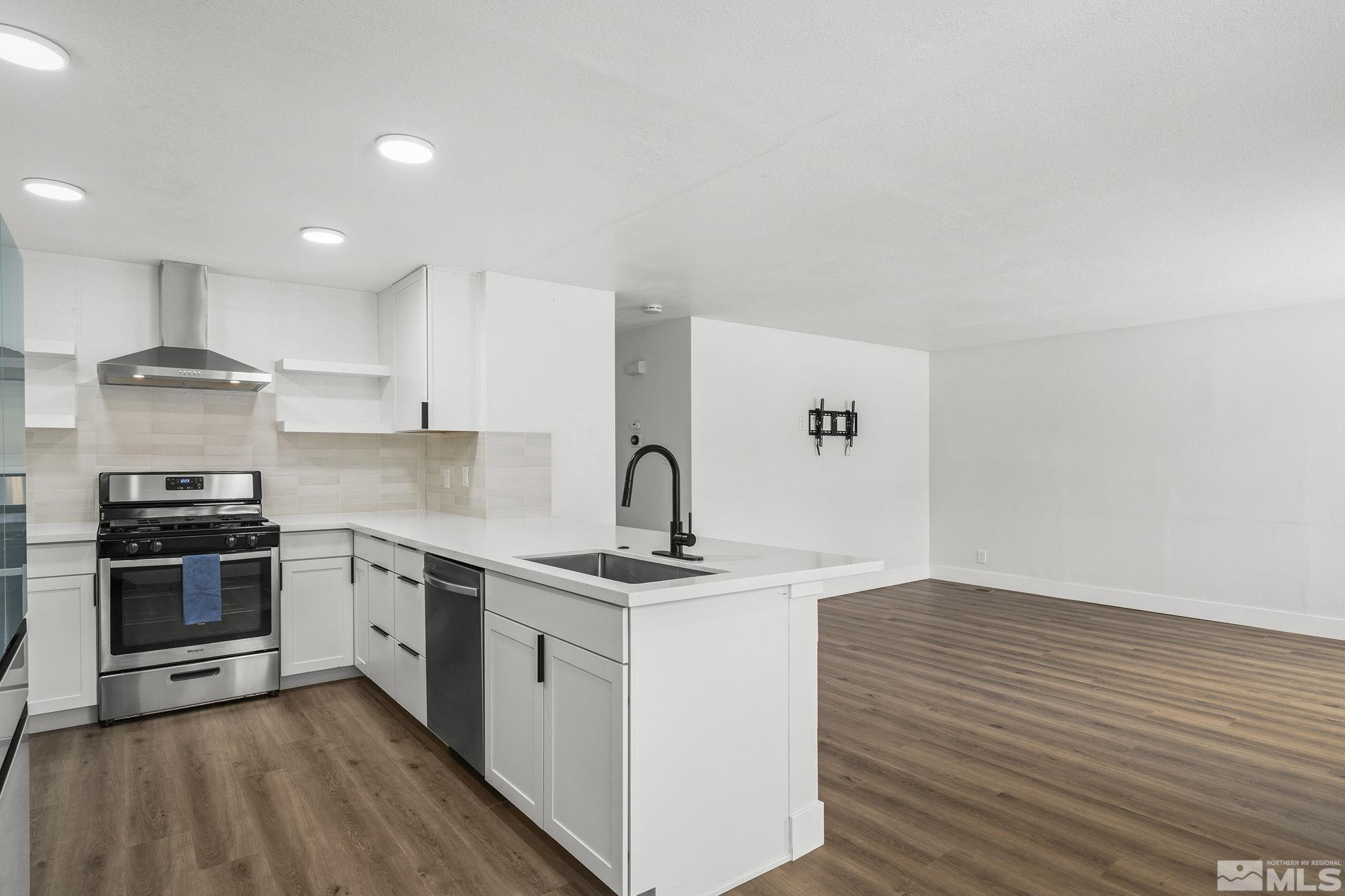 2501 Hansen Drive