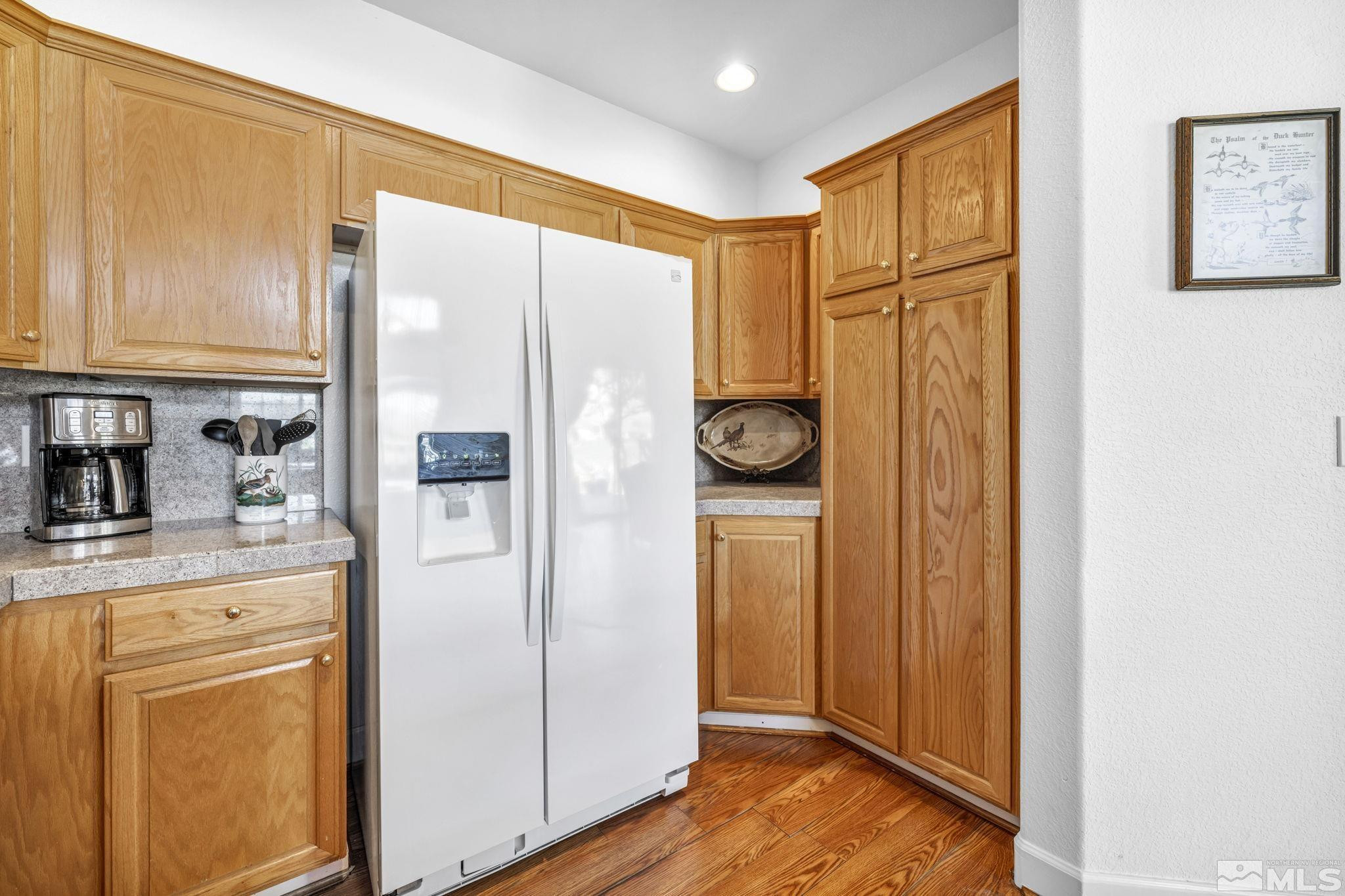 1464 Alberta Court