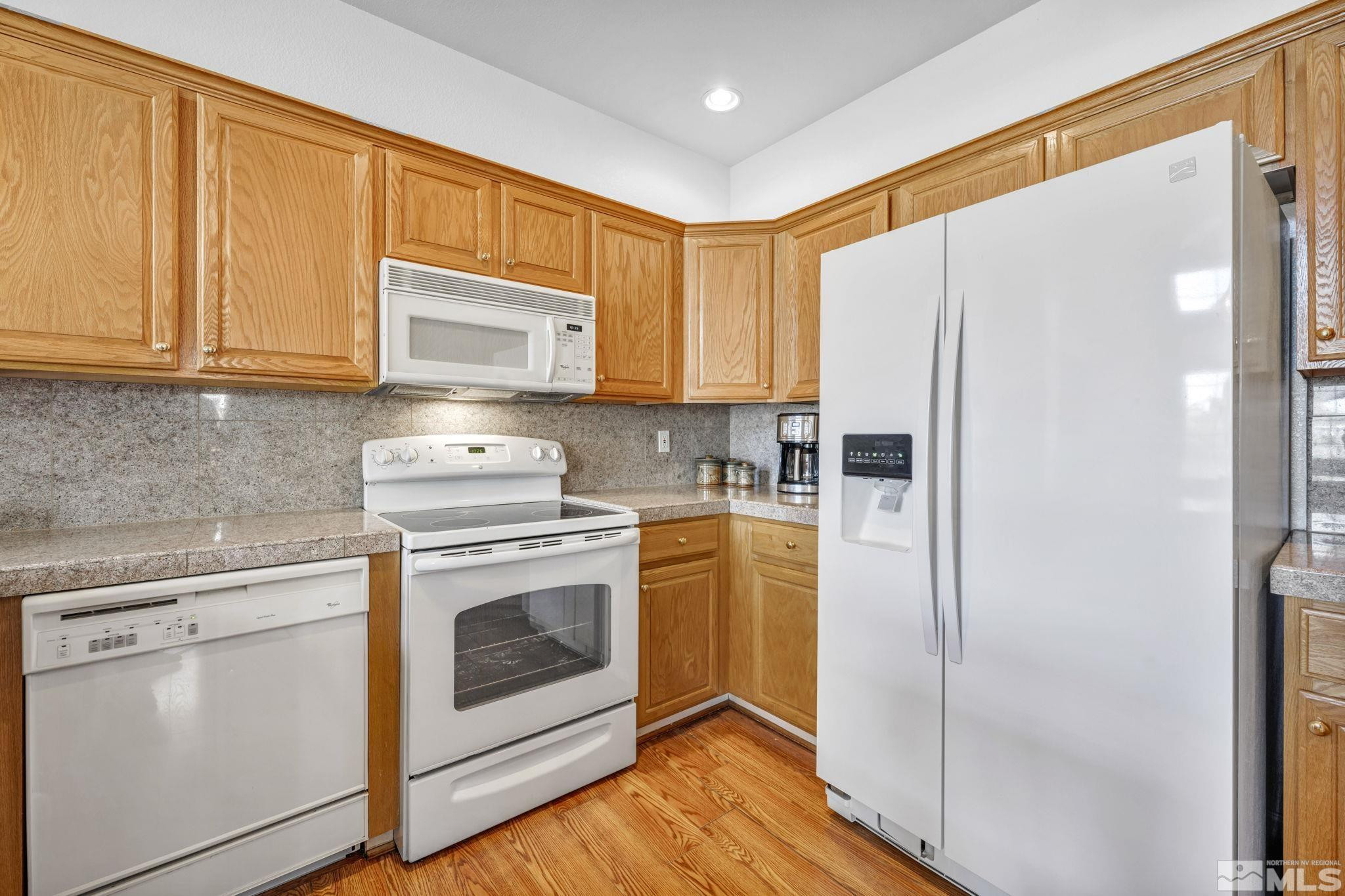 1464 Alberta Court