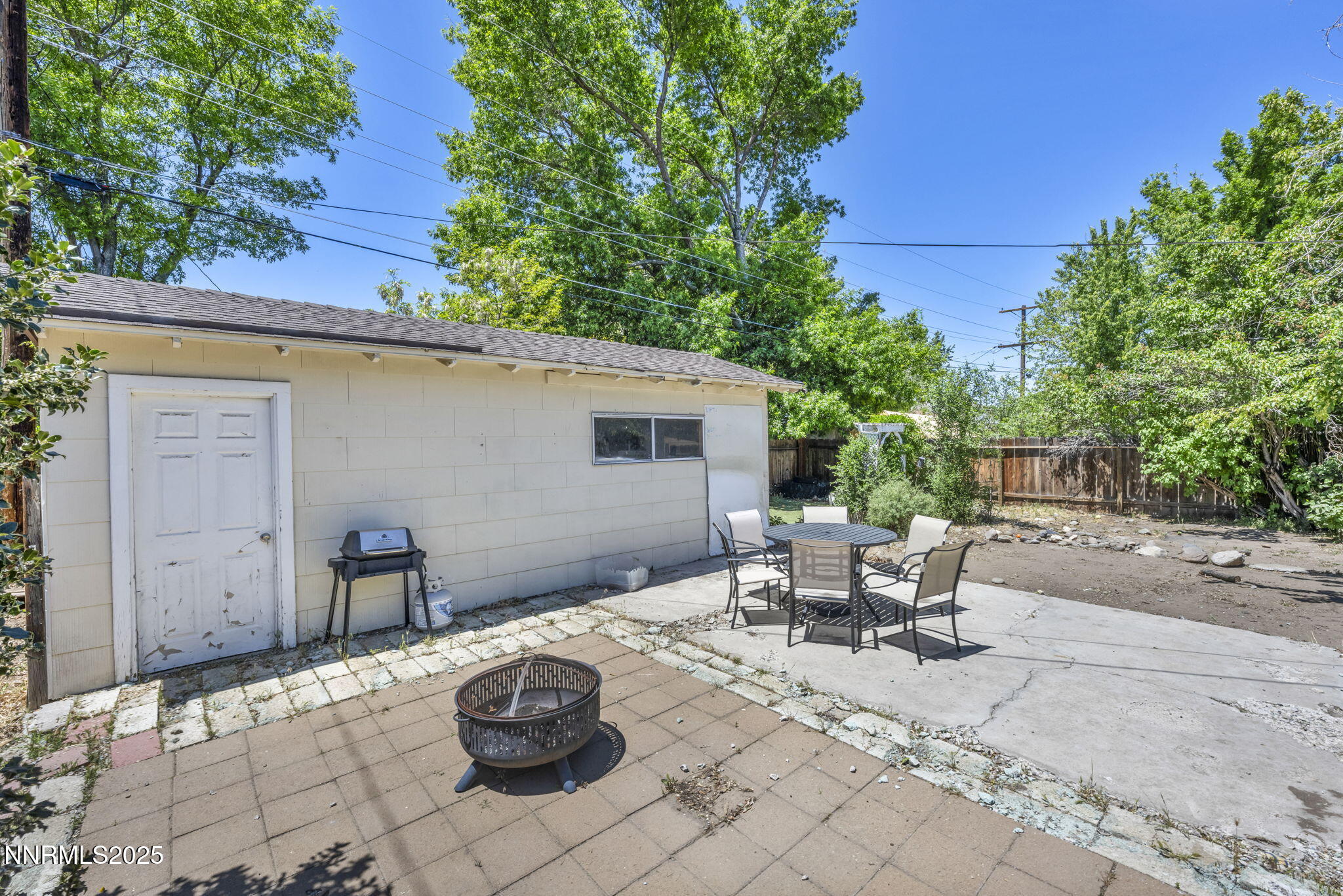 218 Albany Avenue