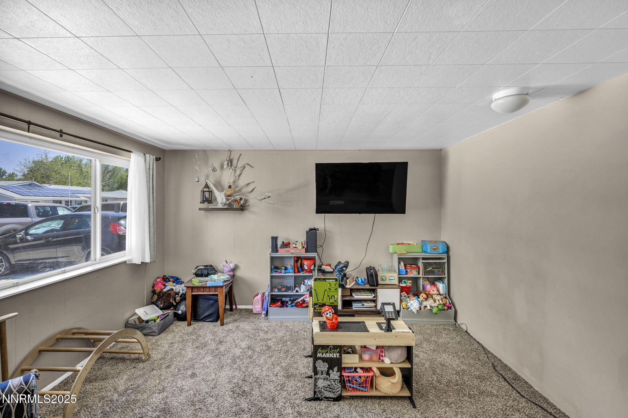 218 Albany Avenue