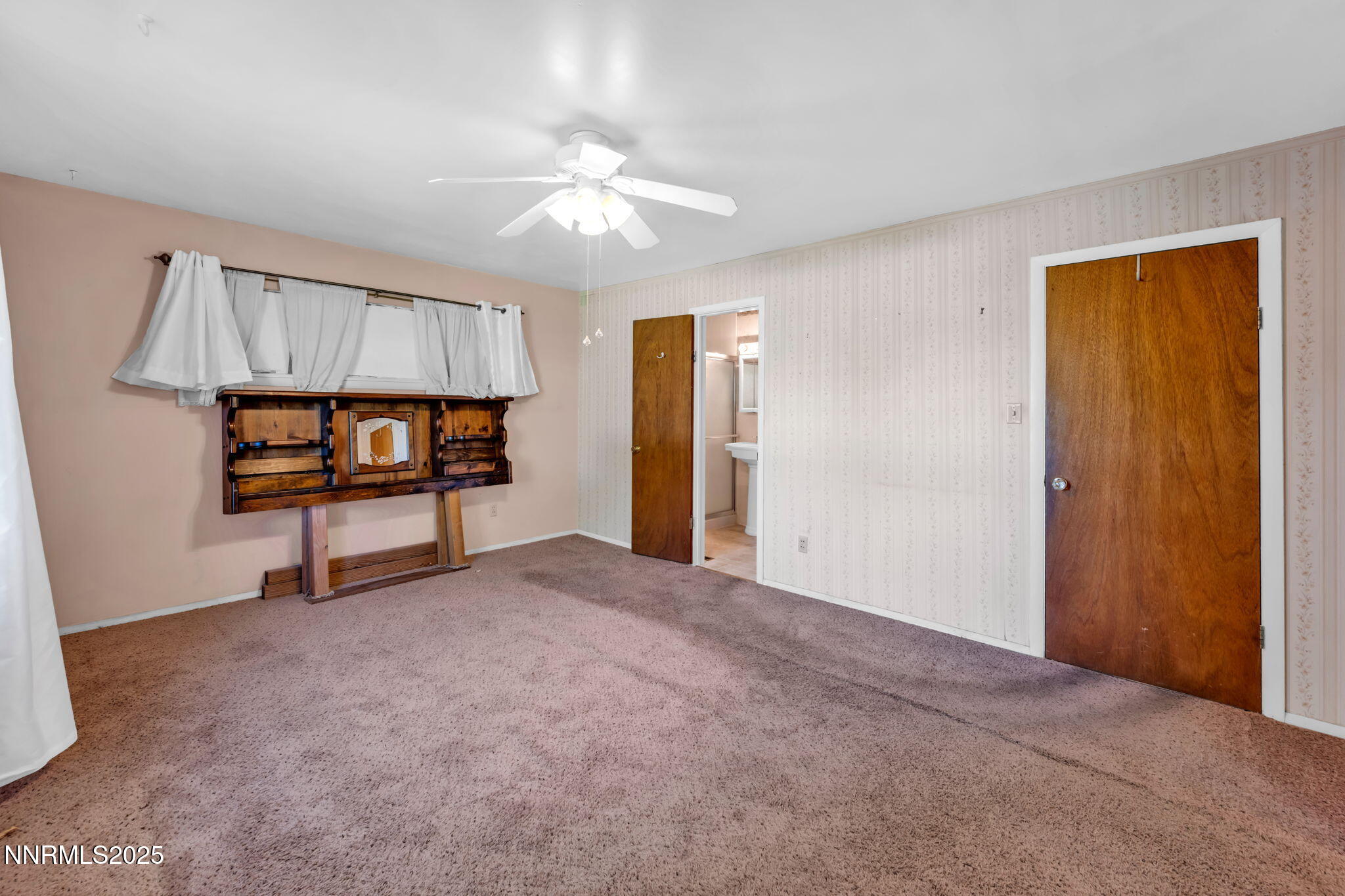 6 Green Acres Lane