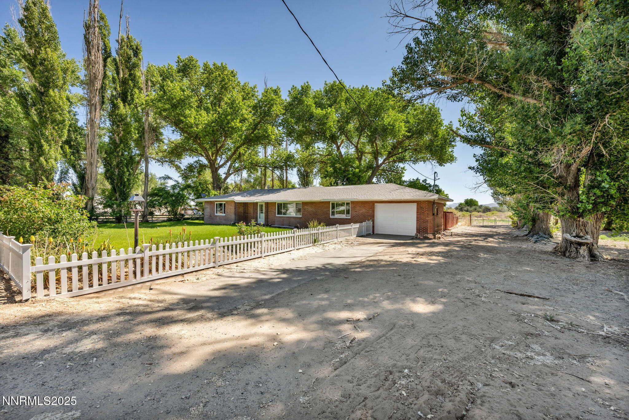 6 Green Acres Lane